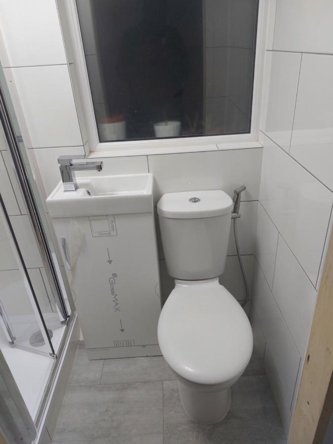 De Lick Strawberry Studio Лондон Екстер'єр фото
